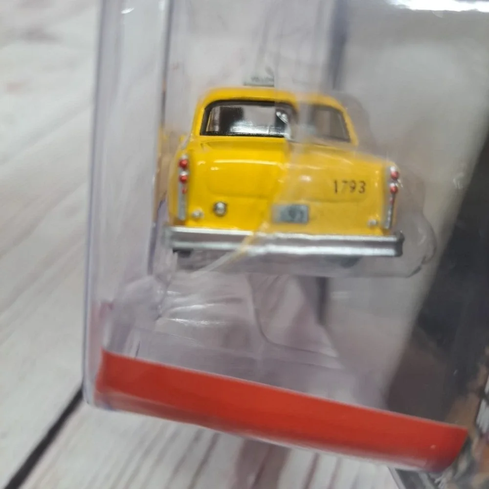 Greenlight Diecast Car Ferris Bueller's Day Off 1980 Checker Taxicab, NIP‎